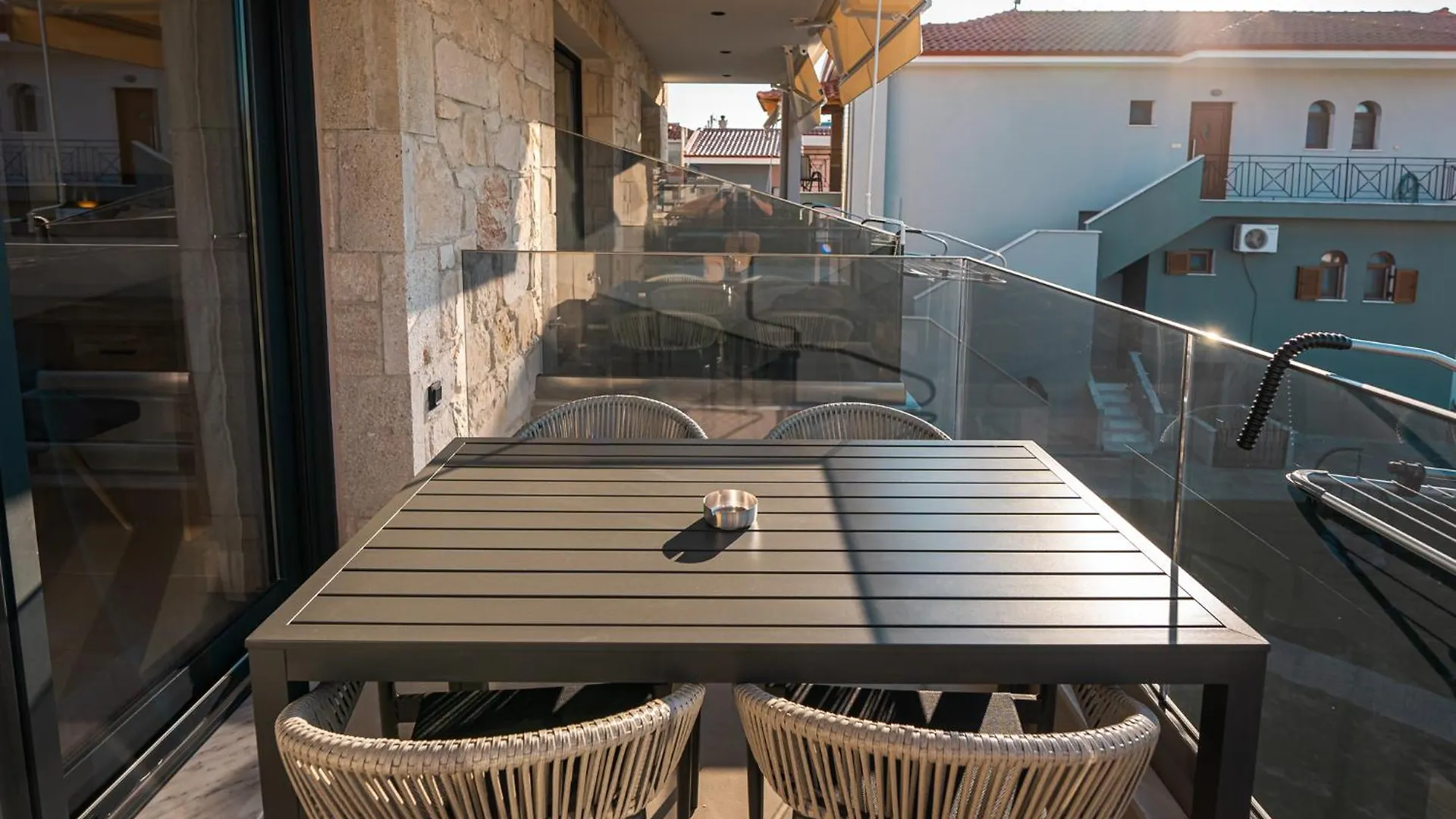 Antony'S Luxury Apartments Nikiti