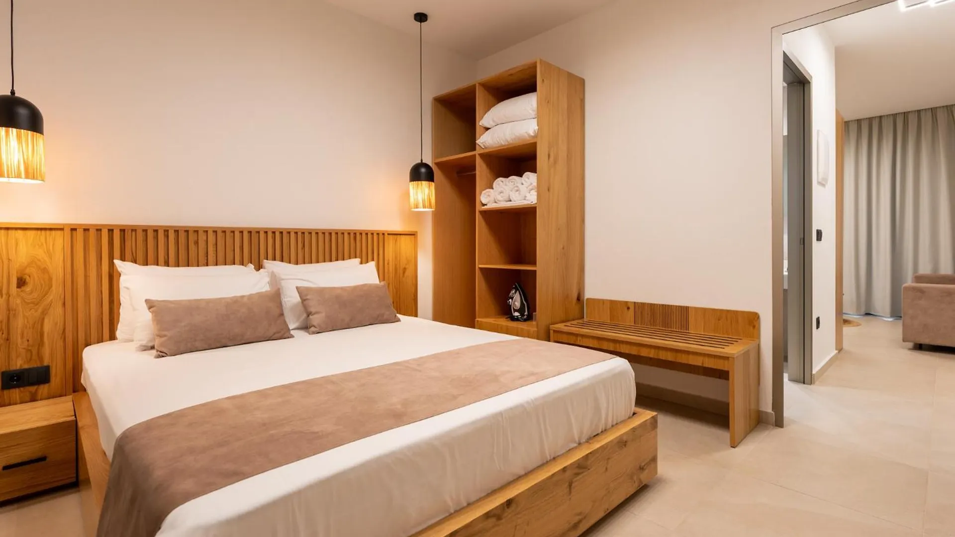 Antony'S Luxury Apartments Nikiti